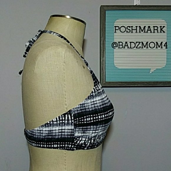 Ambrielle high neck bikini top Medium NWT - Picture 3 of 7